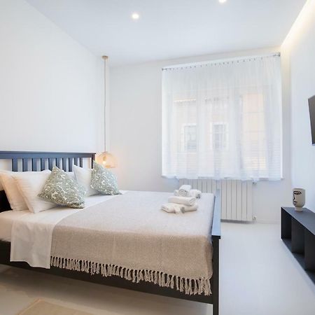 Twins Idola Apartments Пула Екстериор снимка