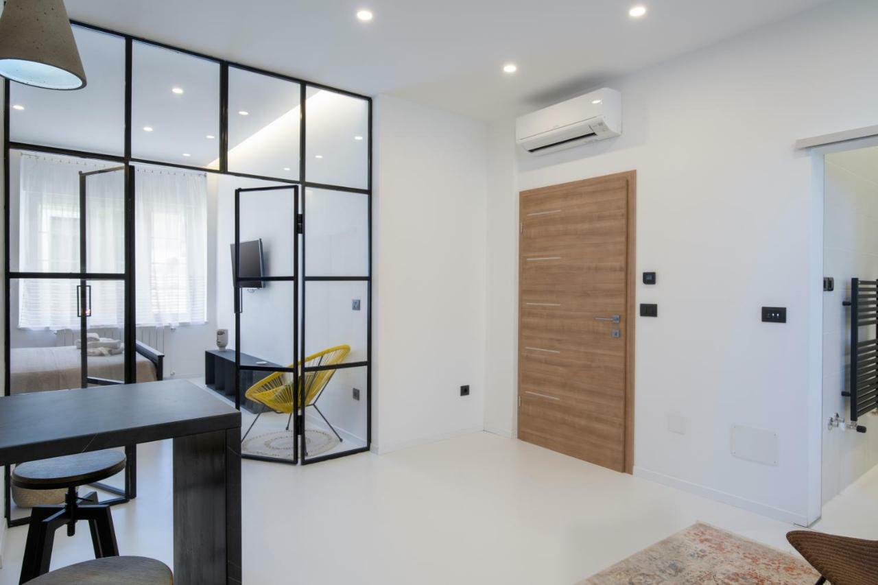 Twins Idola Apartments Пула Екстериор снимка