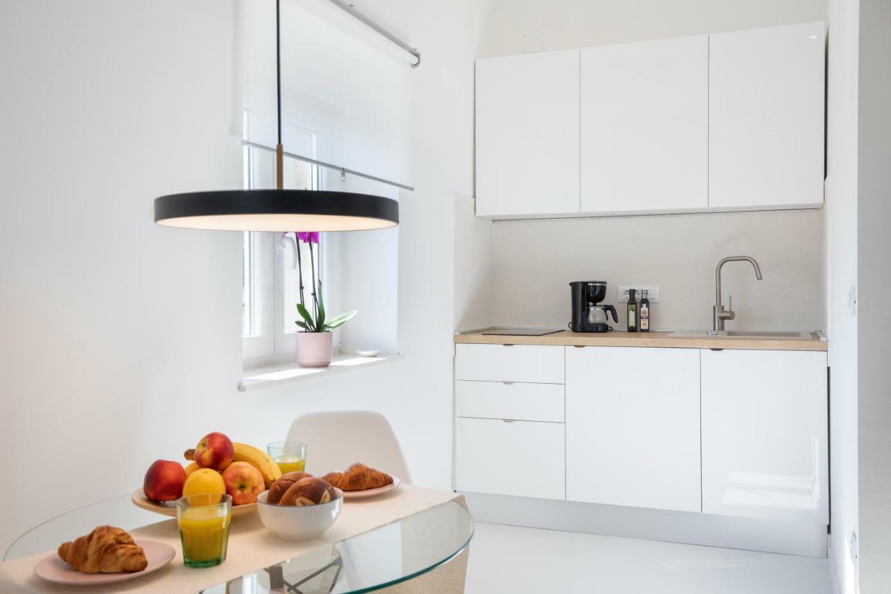 Twins Idola Apartments Пула Екстериор снимка