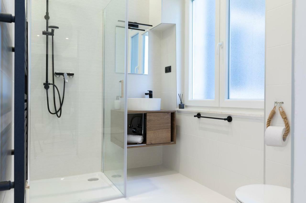 Twins Idola Apartments Пула Екстериор снимка